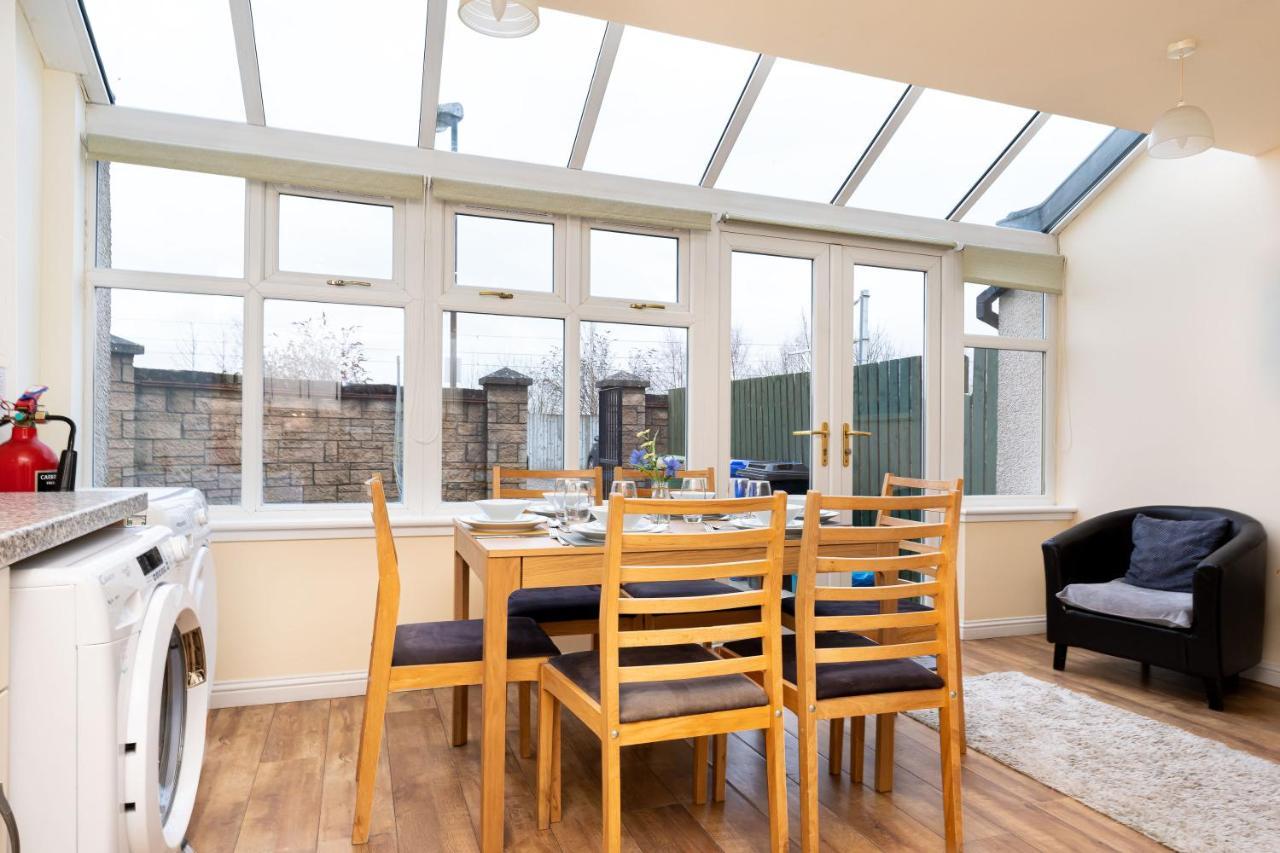 4 Bedroom Townhouse In Stirling Exteriör bild