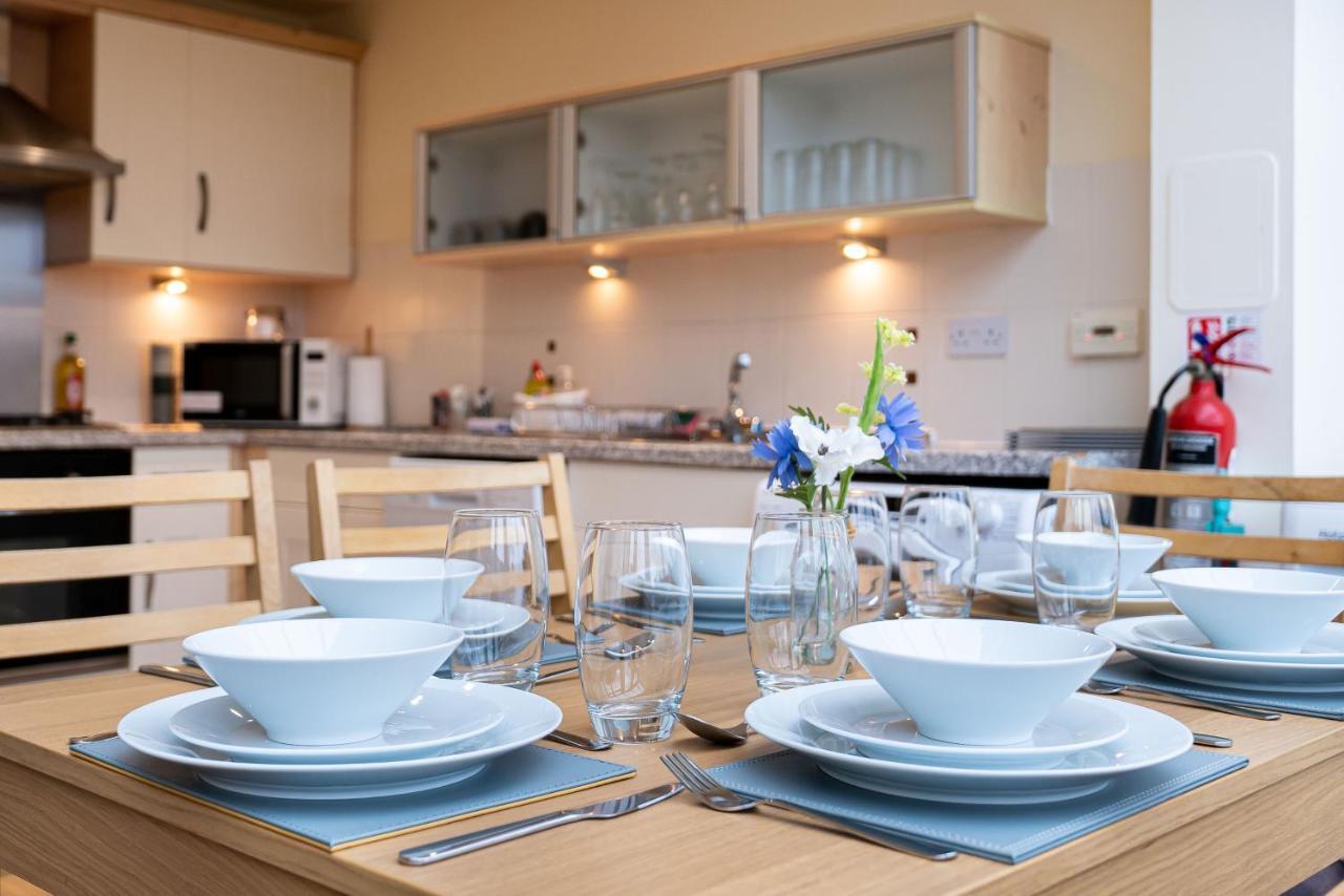 4 Bedroom Townhouse In Stirling Exteriör bild