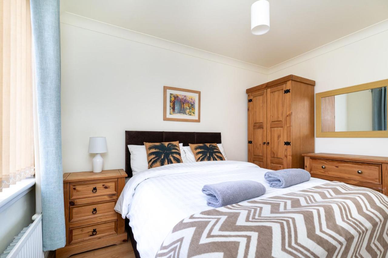 4 Bedroom Townhouse In Stirling Exteriör bild