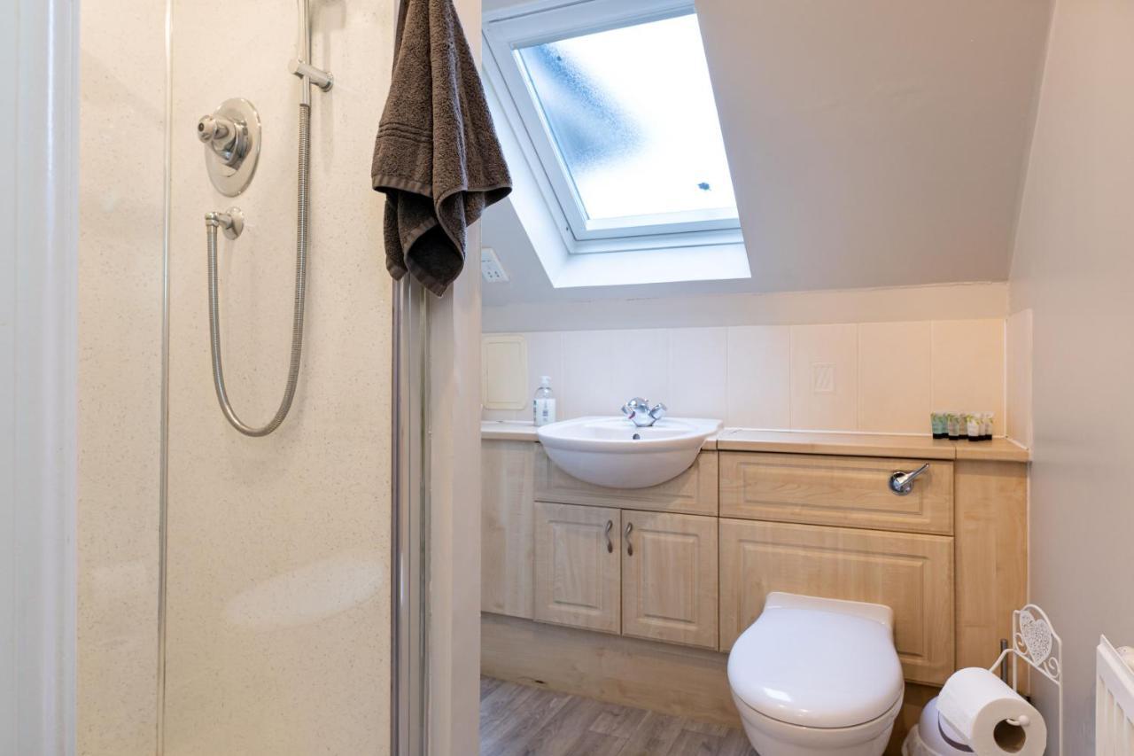 4 Bedroom Townhouse In Stirling Exteriör bild