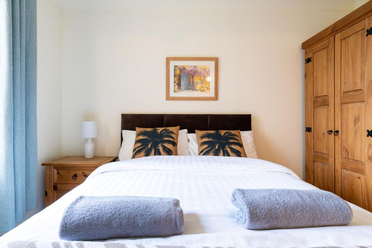 4 Bedroom Townhouse In Stirling Exteriör bild
