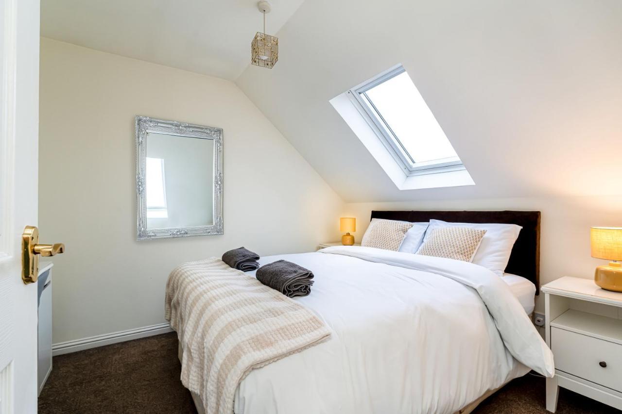 4 Bedroom Townhouse In Stirling Exteriör bild