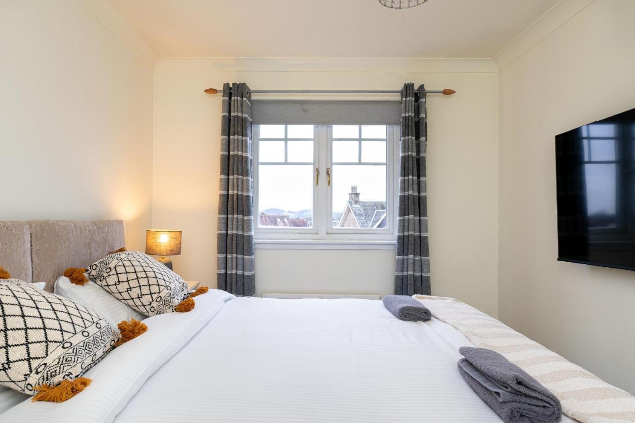 4 Bedroom Townhouse In Stirling Exteriör bild