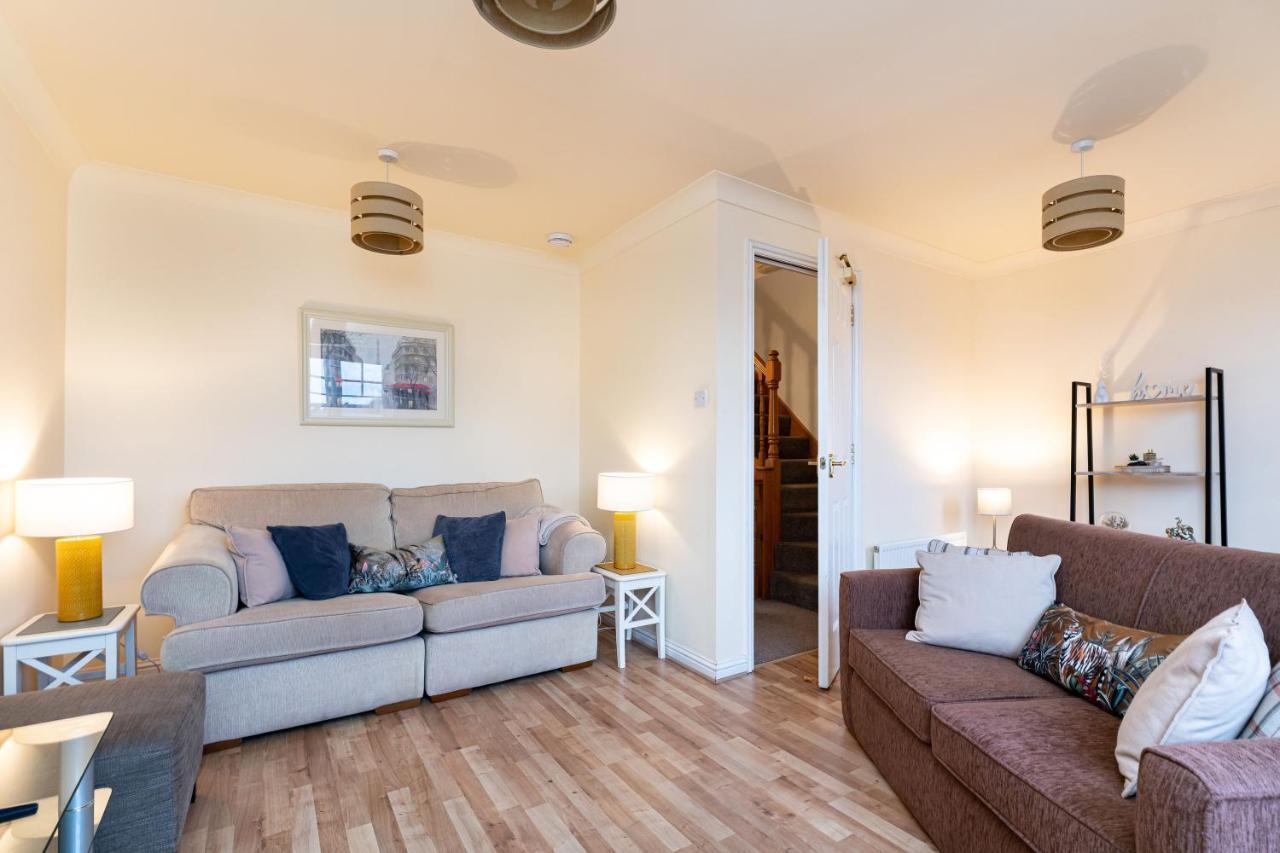 4 Bedroom Townhouse In Stirling Exteriör bild