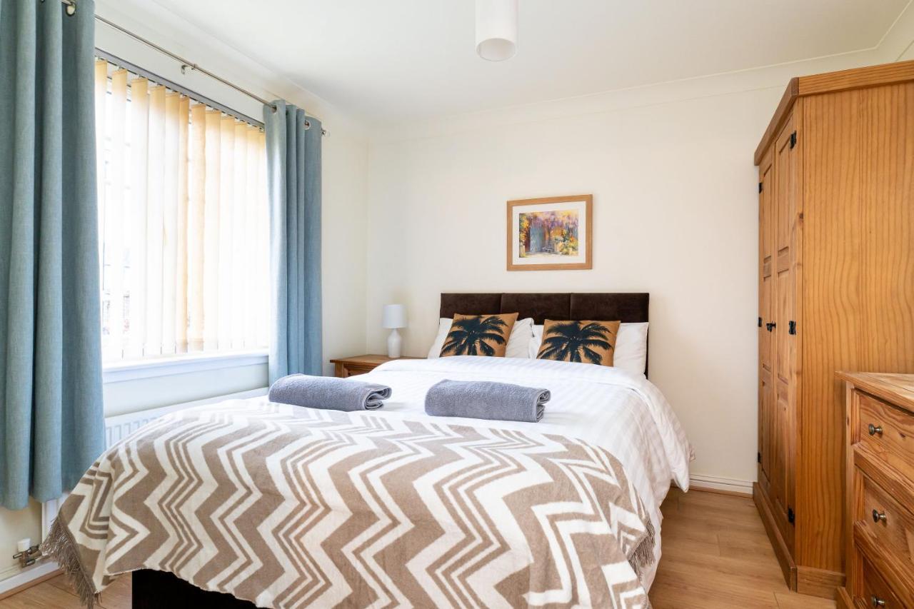 4 Bedroom Townhouse In Stirling Exteriör bild